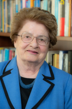 Dr. Anne Krueger