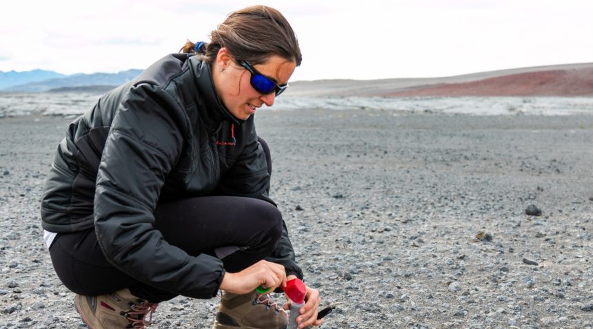 ICELAND SAND-E researcher collects samples