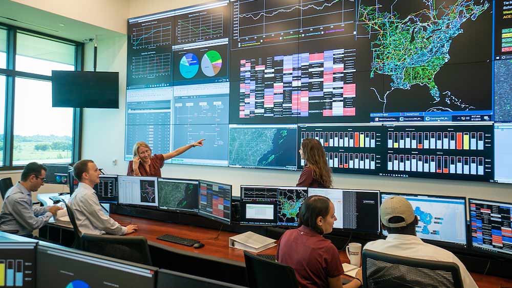 he Control Room Lab at the Smart Grid Center serves as a testbed for energy research, where methods of protecting and responding to cyber-physical threats can be evaluated through the interconnectivity of energy management power systems across the U.S.