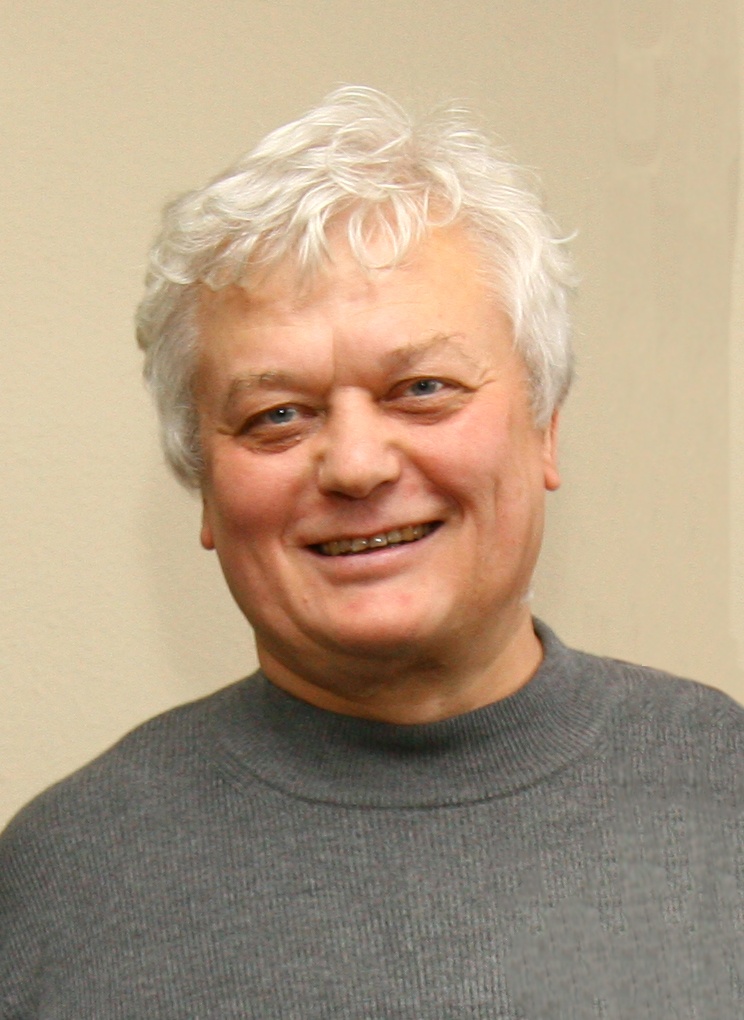 Dr. Igor Lyuksyutov
