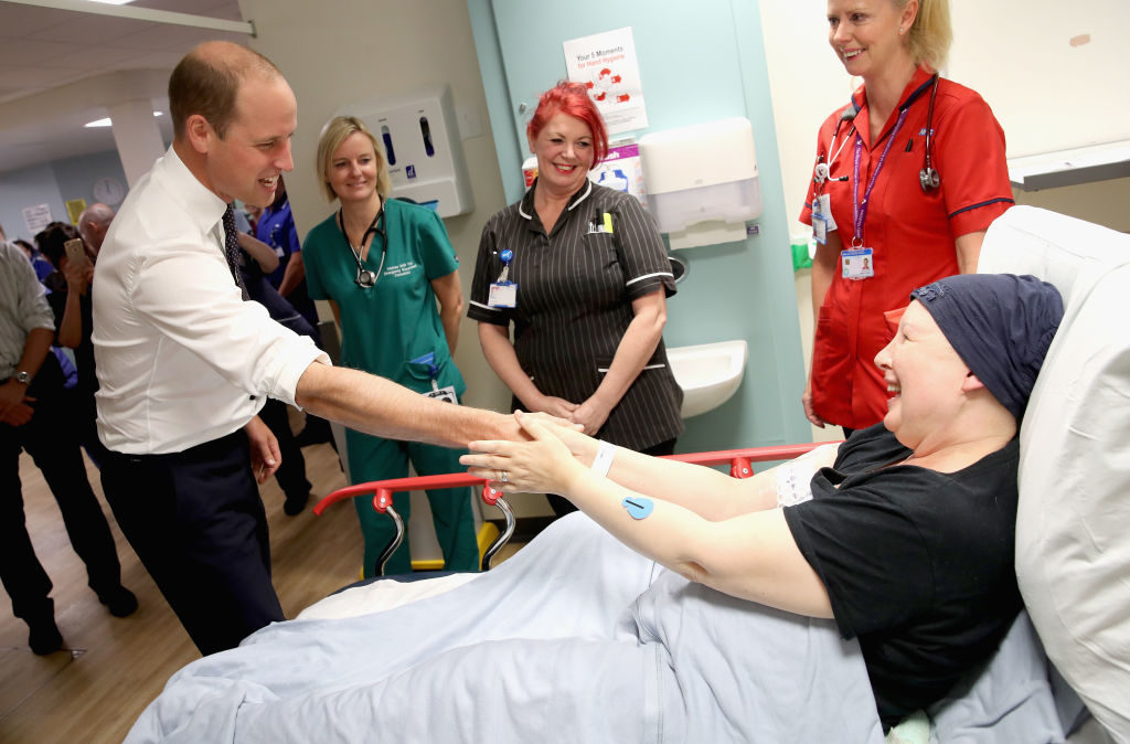LIVERPOOL, ENGLAND - SEPTEMBER 14: Prince William, Duke of Cambridge chats with cancer patient Pagan Tordengrav during a visit to Aintree University Hospital on September 14, 2017 in Liverpool, England. The Duke visited Aintree University Hospital to formally open the new Urgent Care and Trauma Centre (UCAT). This new unit, serving a catchment area of 2.3m residents in the North West, opened in January 2017 following a £35m redevelopment. (Photo by Chris Jackson/Getty Images)